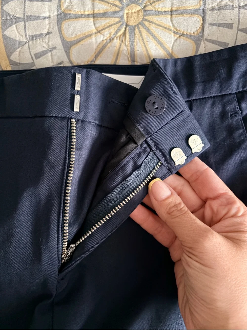 NWT Vince Women’s Side Strap Navy Mid Rise Trouser Pants, Size 12
